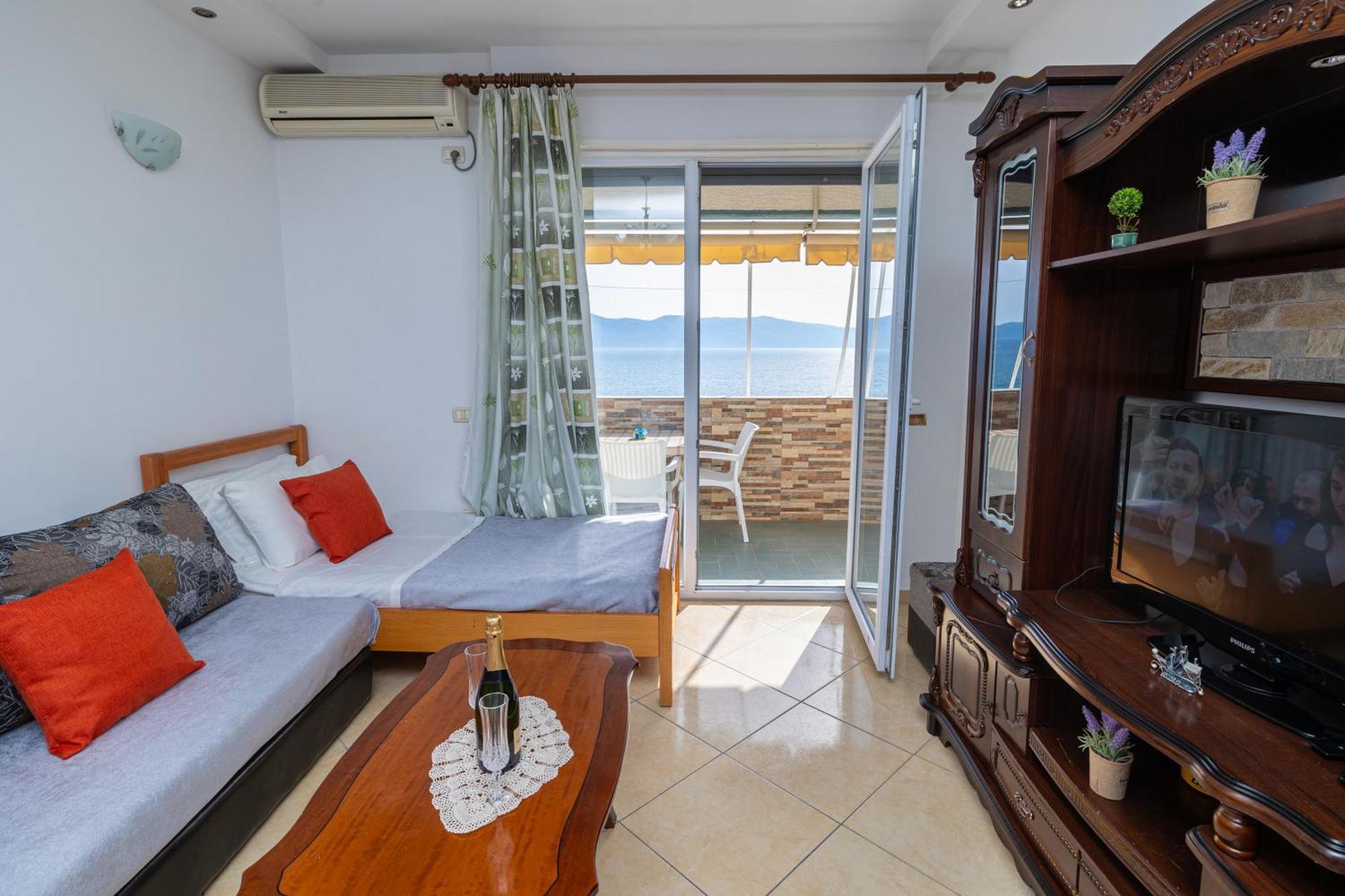 Lucas Apartments Rental Vlorë Buitenkant foto